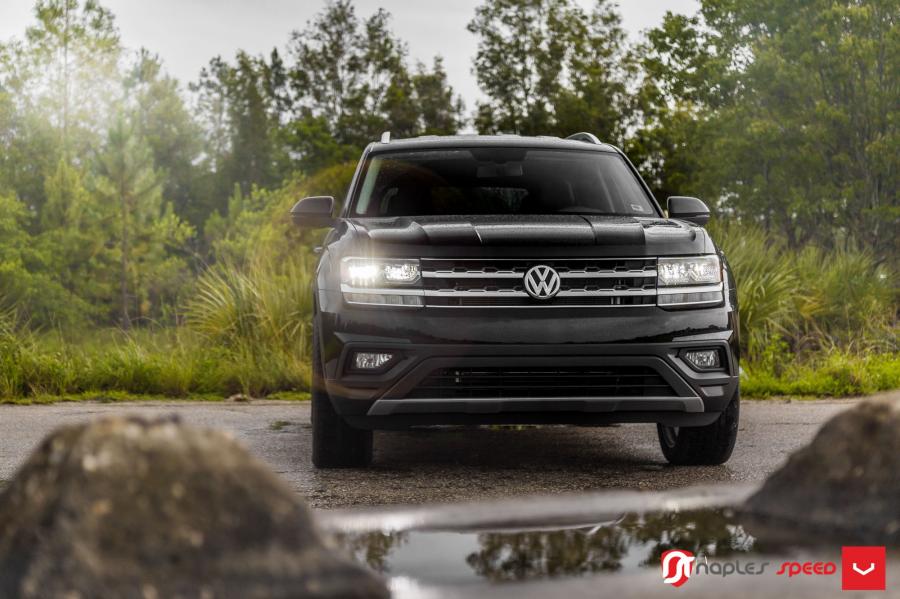  Volkswagen Atlas V6 4Motion on Vossen Wheels (VFS2) 2017 года  (фото 9 из 18)